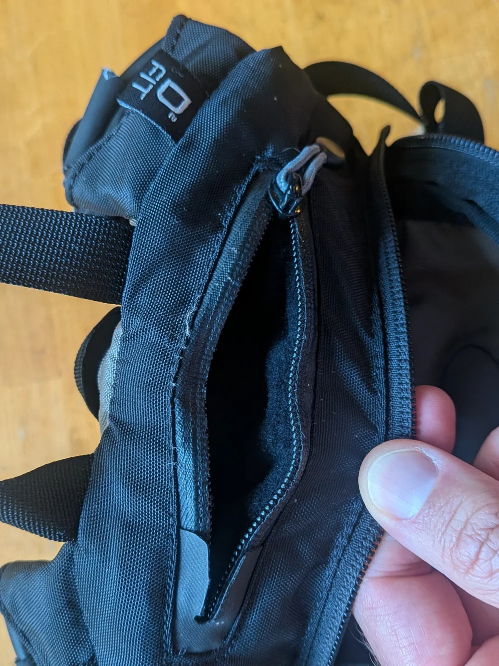 CamelBak M.U.L.E. Men's Hydration Backpack – Black/Grey